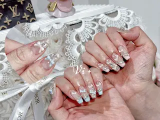 ネイル ✨Nailsalon Vi+✨のネイルデザイン
