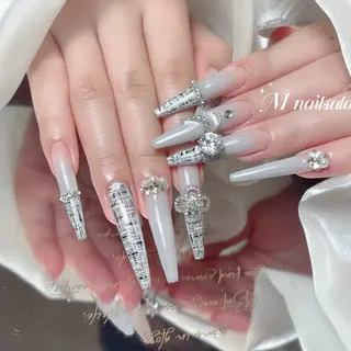 ネイル 🎀M nails✨ ビューティーのネイルデザイン