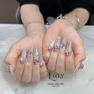 ネイル Lucky Nail Salonのネイルデザイン
