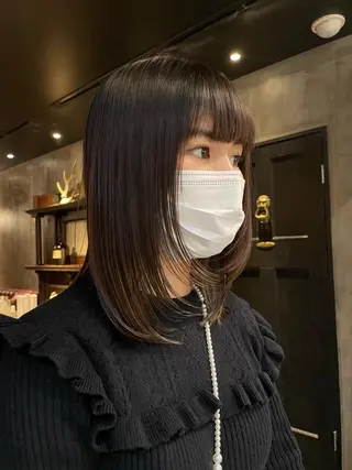 ミディアム ヘアアレンジ くびれレイヤー/艶 カラー　MADOKAのヘアスタイル