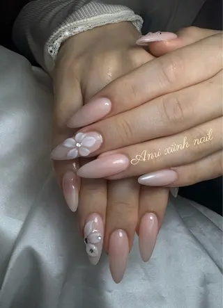 ãã€ã« ðð·ð»ð² XiinhNailã®ãã€ã«ãã¶ã€ã³