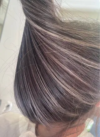 カラー NINE+/代表 ブリーチ特化型サロンのヘアスタイル