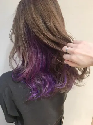 ロング カラー ヘアアレンジ 白浜 サキのヘアスタイル