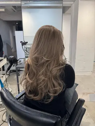 セミロング 新宿/顔周りカット +レイヤー=しずく♩のヘアスタイル