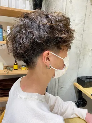 ミディアム パーマ メンズ 似合う髪型見つけます AYAKAのヘアスタイル