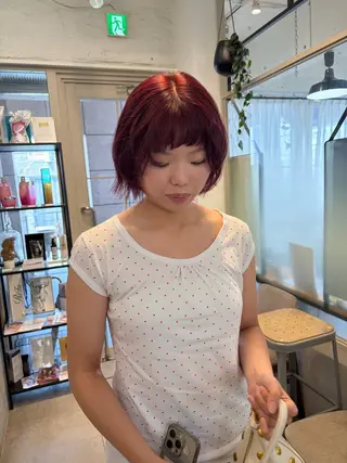 ショート カラー ミルクティー× グレージュMOMOのヘアスタイル