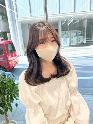 ミディアム カラー 🫧艶ダブルカラー ブリーチ🫧トモヤのヘアスタイル