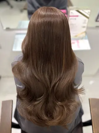 ロング NAMI/似合わせ/ ハイトーン/レイヤーのヘアスタイル