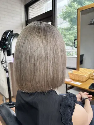 ショート カラー ✨ハイトーン カラー福岡拓也✨のヘアスタイル