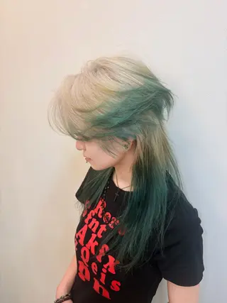 セミロング ))カラー特化(( 渡邉 怜のヘアスタイル