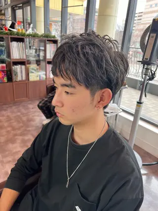 ショート カラー 菅沼 花琳のヘアスタイル