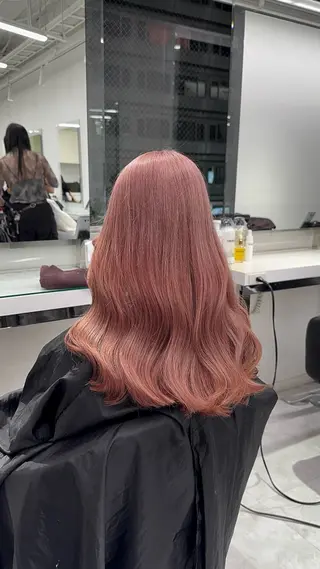ロング カラー ヘアアレンジ ウルフカット×ハイ トーン職人🤍ゆうひのヘアスタイル