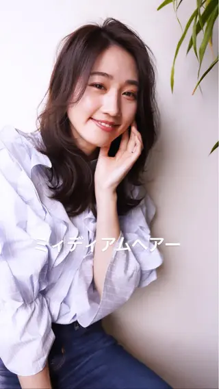 ミディアム ヘアールーム アートのヘアスタイル