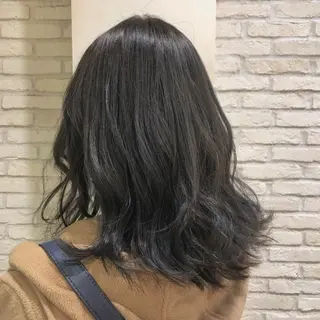 ミディアム カラー 大平 美沙のヘアスタイル