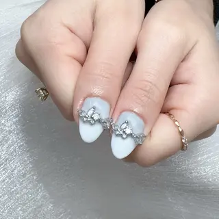 ネイル 🪷Mi.o あいちゃん🐝のネイルデザイン