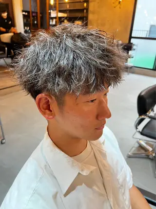 ショート パーマ メンズ ツイスパ特化 石川 歳也のヘアスタイル