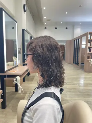 ミディアム パーマ 田中 あかりのヘアスタイル