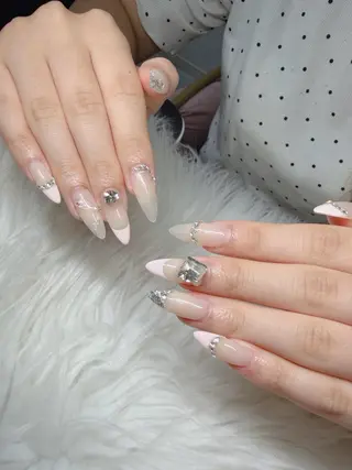 ネイル Lee Nailsのネイルデザイン