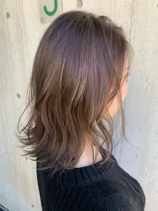 セミロング 柔らかな縮毛矯正 透明感カラー💫のヘアスタイル