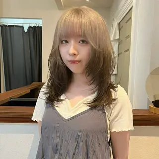 セミロング カラー AMI🎀韓国ヘア 透明感カラーのヘアスタイル