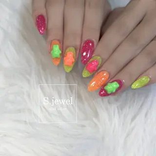 ネイル S. JEWELのネイルデザイン