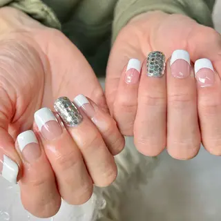 ネイル One’Ness Nana🤍のネイルデザイン