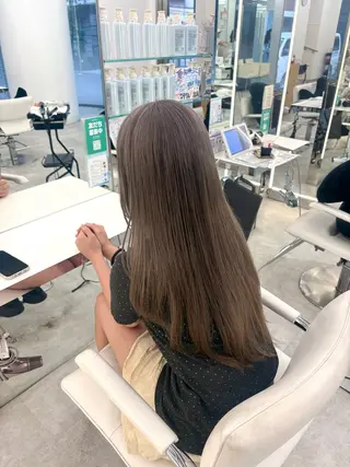 カラー ハイトーン🌈レイヤ ー🎀りこぴんのヘアスタイル