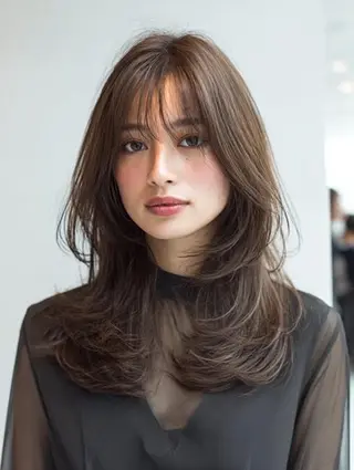 セミロング 絶対可愛い🍎透明感 カラーあります✨蕾祁のヘアスタイル