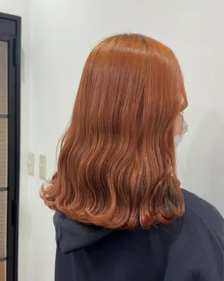 セミロング カラー ニシザカ マナのヘアスタイル