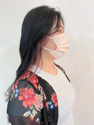 ロング パーマ ヘアアレンジ キッズ ネイル マツエク・マツパ アイブロウ Lisa 海外風スパイラルのヘアスタイル