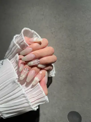 ネイル I-nailロング /ワンホン/キラキラのネイルデザイン