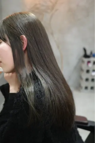 ロング Miyazaki Kaedeのヘアスタイル