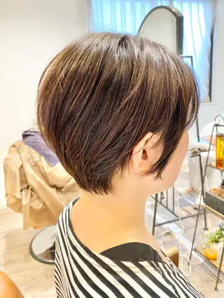 ショート カラー 赤間 飛鳥のヘアスタイル