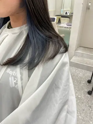 セミロング 透明感オリーブ🫒/ ブリーチなしWカラーのヘアスタイル