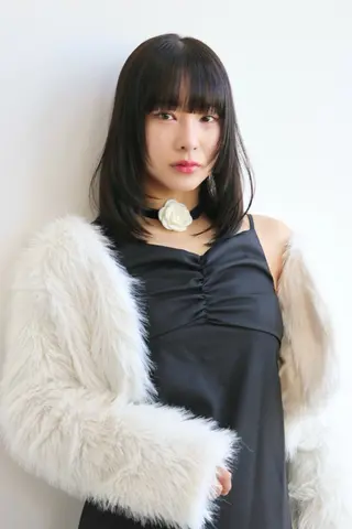 ミディアム カラー KURO/縮毛矯正 /髪質改善/レイヤーのヘアスタイル