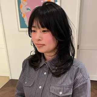 セミロング 宮成 佳歩のヘアスタイル