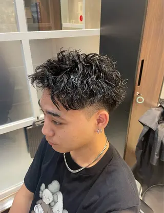 ショート メンズパーマ🌟 吉澤慶一郎のヘアスタイル