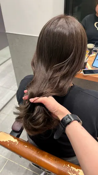 ロング カラー 大人girly🛋️ 🤍yukakoのヘアスタイル