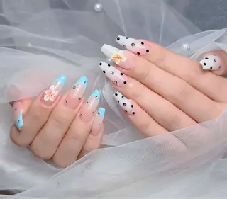 ネイル Lenie Nail Salonのネイルデザイン