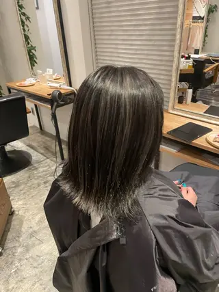 セミロング カラー ハイトーンカラー🩵 指名多数💗横山聖奈のヘアスタイル