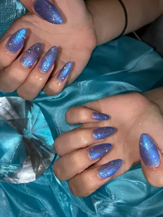 ミディアム YOKOSUKA NAILS💅🍃のネイルデザイン