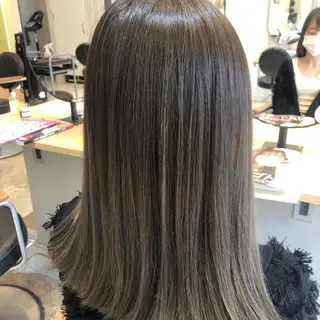 セミロング 植田 彩のヘアスタイル