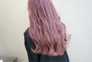 ロング カラー ヘアアレンジ lani ブリーチ /ダブルカラーのヘアスタイル