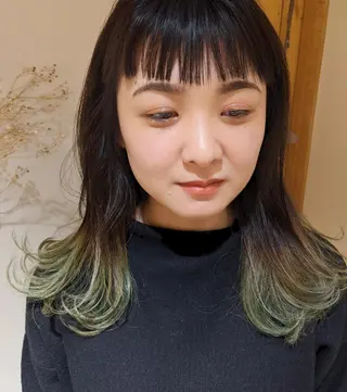 ロング カラー マエハラ ナナのヘアスタイル