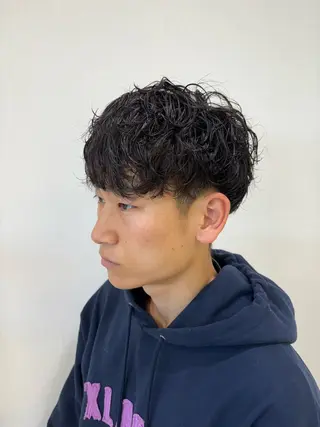 パーマ メンズ ニュアンスパーマ/ フェザー/マッシュのヘアスタイル