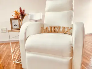 mieux ミュウのマツエク・マツパデザイン
