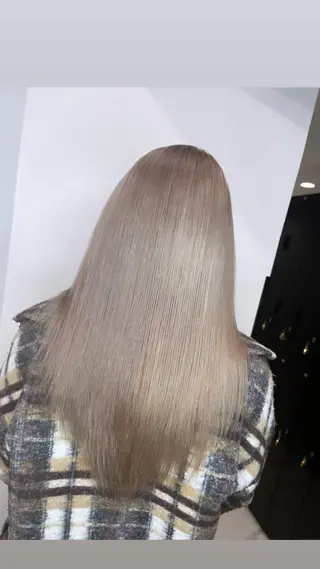 セミロング カラー 艶髪ハイトーン💎 Rukumoのヘアスタイル