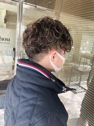 カラー パーマ メンズ ✨ミニモ指名奈良1位 ✨濱崎のヘアスタイル