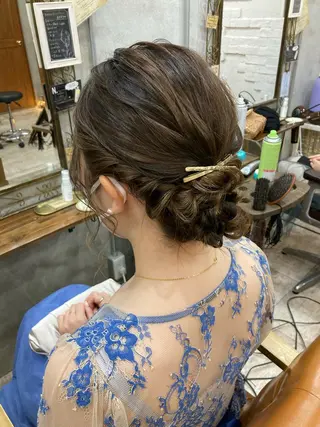 セミロング ヘアアレンジ カット スパのヘアスタイル