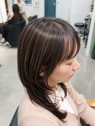 セミロング 関 柚花子のヘアスタイル